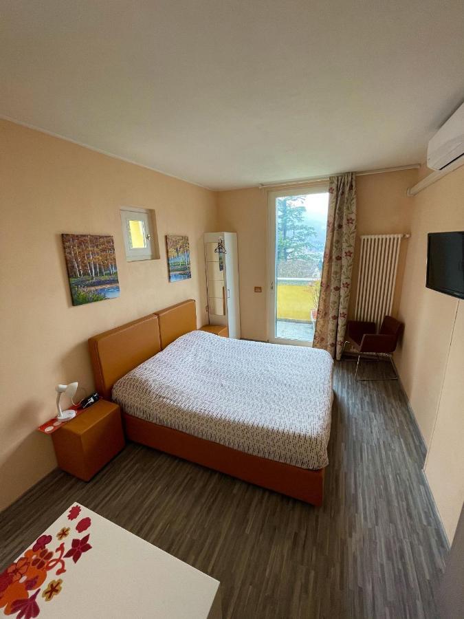 Montebello Lecco Room photo