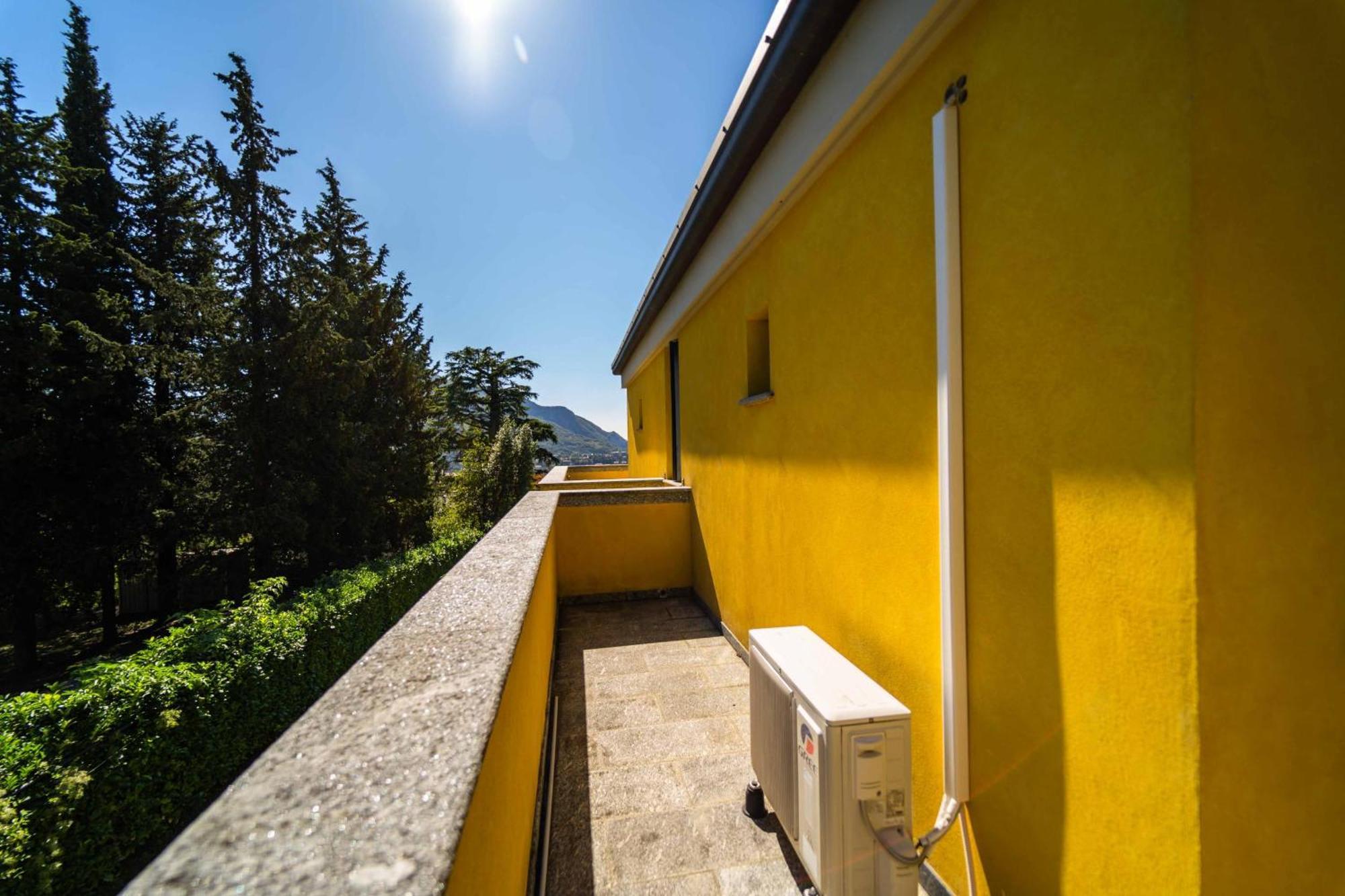 Montebello Lecco Room photo
